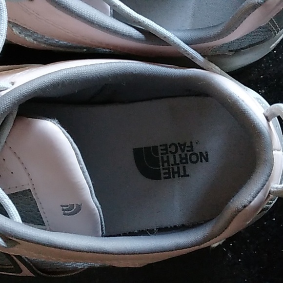 Girl's North Face Laced Athletic Shoes - Picture 3 of 8